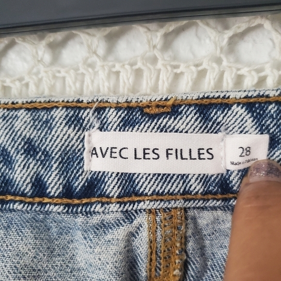 Avec Les Filles Distressed Wide Leg High Rise Cropped Jean Size 28 - Picture 9 of 12